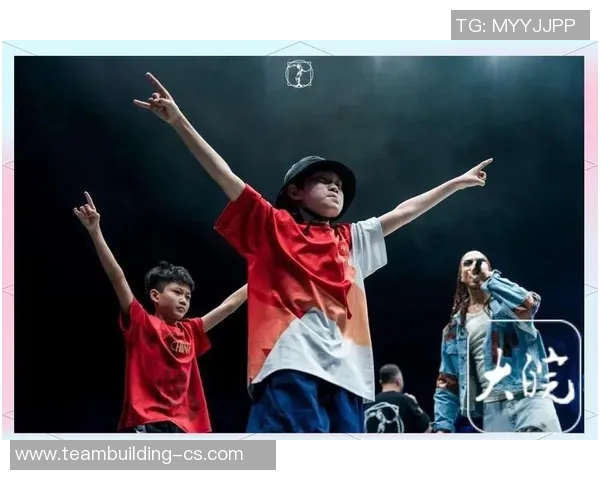 街舞文化的碰撞与融合:探秘北京街舞队的快速进攻策略与创意表现 街舞文化的碰撞与融合:探秘北京街舞队的快速进攻策略与创意表现