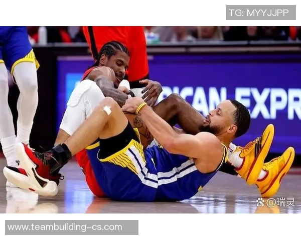 火箭与勇士经典对决16号重播回顾精彩瞬间与球星表现分析