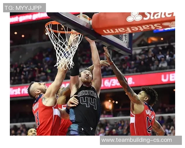 黄蜂与活塞精彩对决全场回放分析与精彩瞬间重温