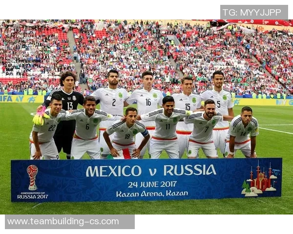 西雅图音速队与休斯顿球队的激烈对决展现足球魅力与团队精神