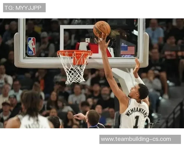 马刺与黄蜂激战正酣2月15日精彩对决引发球迷热议